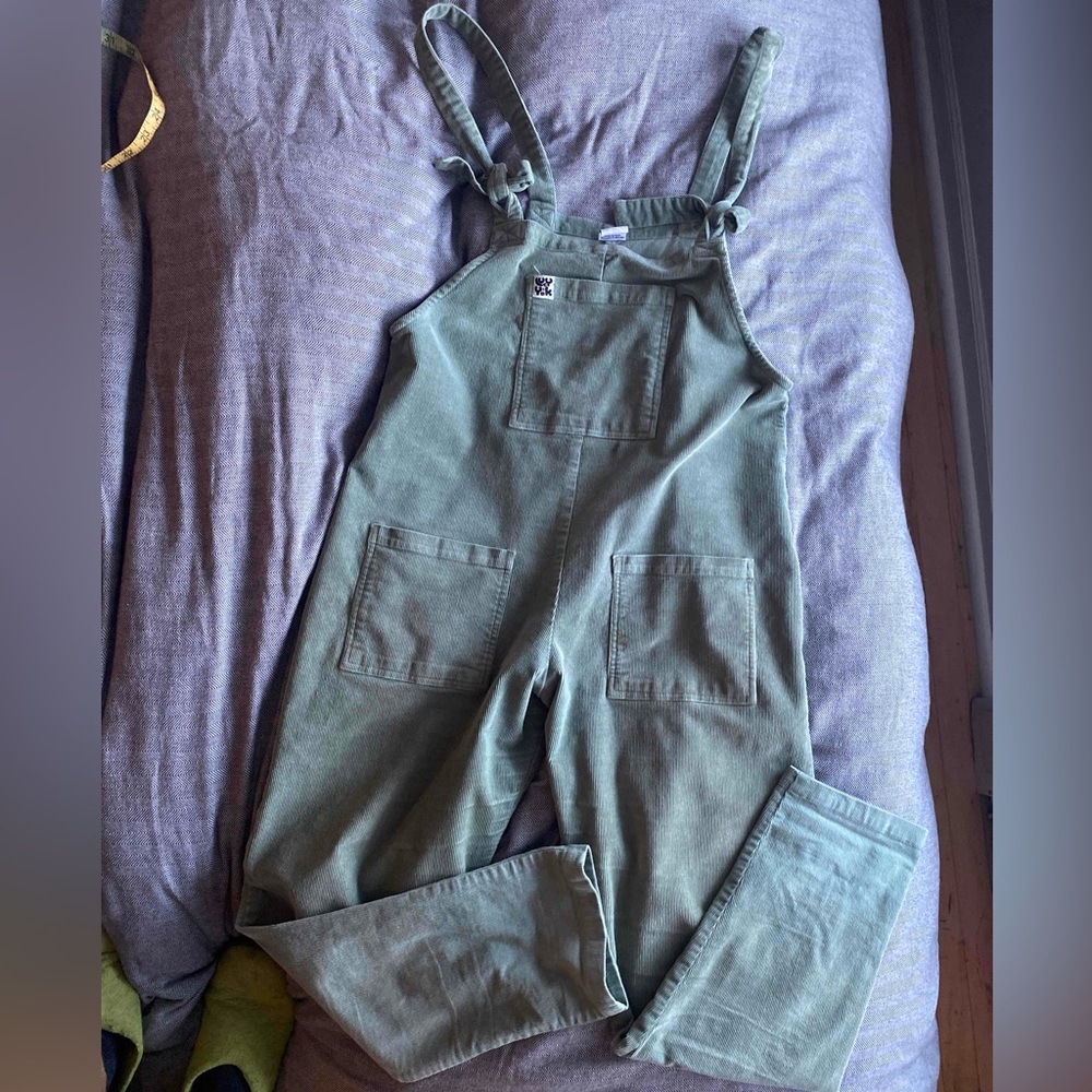 Lucy & Yak Original corduroy Dungarees in Green Bay - US 8 UK 12